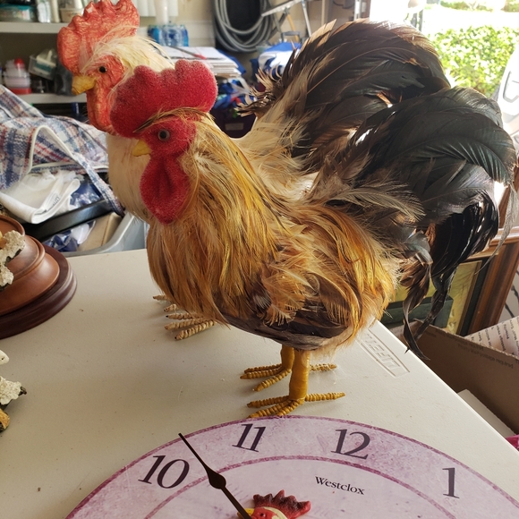 2 roosters and a clock - Picture 2 of 7